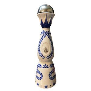 Class Azul Reposado Tequila Talavera Pottery Hand Painted 750ml Empty Blue White